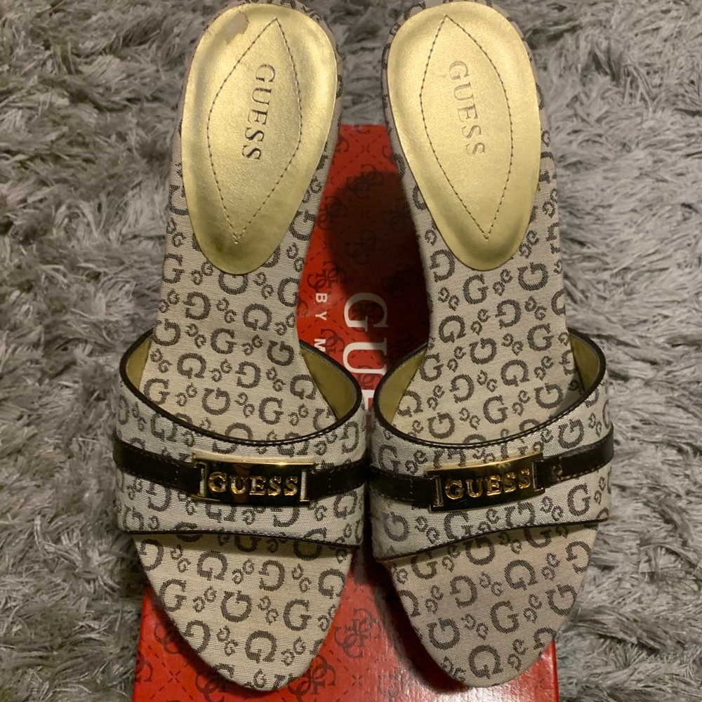 Guess shoe